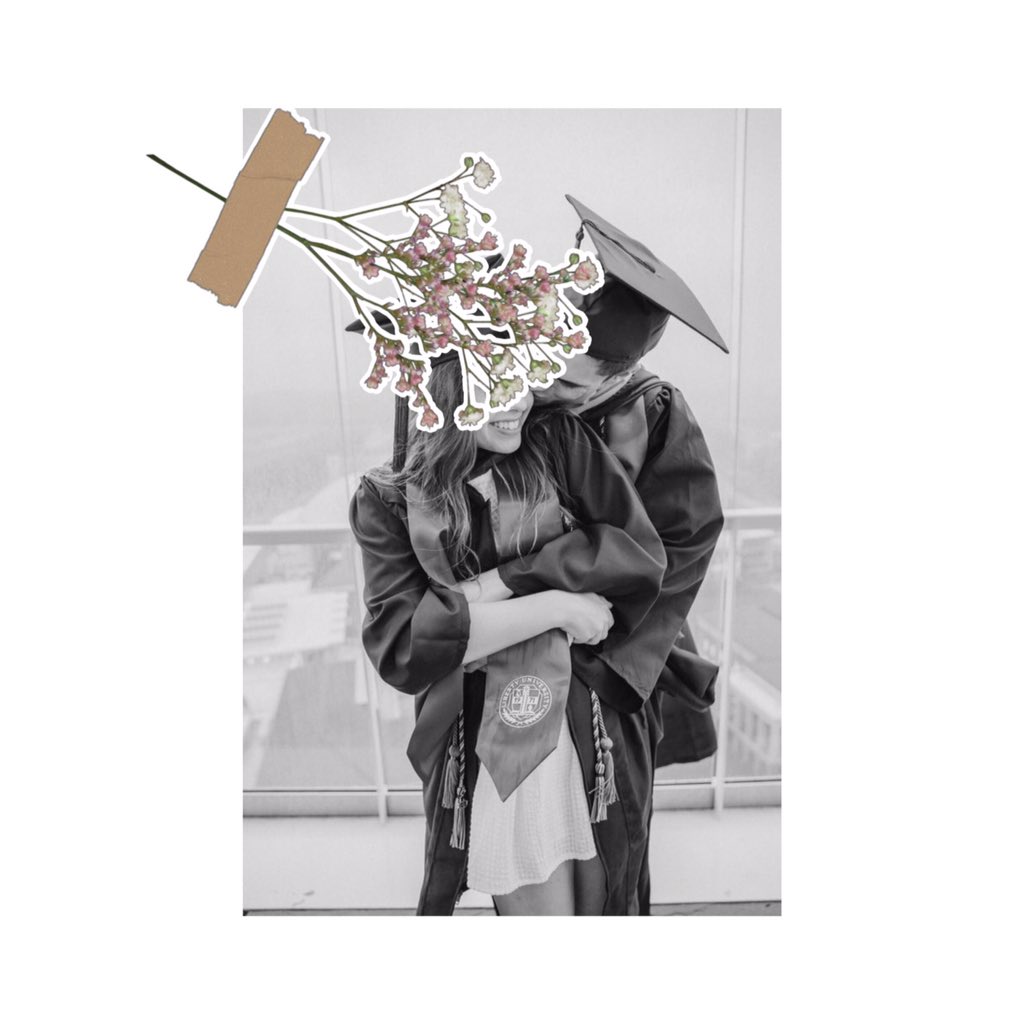 ❁❁❁❞
𝐆𝐫𝐚𝐝𝐮𝐚𝐜𝐢𝐨𝐧;

              𝐑𝐞𝐧 𝐲 𝐀𝐫𝐭𝐡𝐮𝐫

—Fotos del photoshoot de ambos tras la ceremonia de graduación de la universidad.