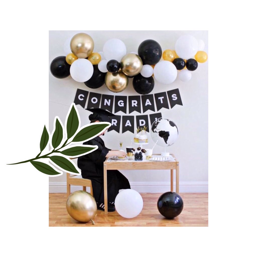 TinyFlxwer's tweet photo. ❁❁❁❞

               𝐑𝐨𝐛𝐢𝐞

—Algunas fotos de Rob del photoshoot individual de los mellizos, por su graduación del jardín de niños. https://t.co/8XOH5h8lMr