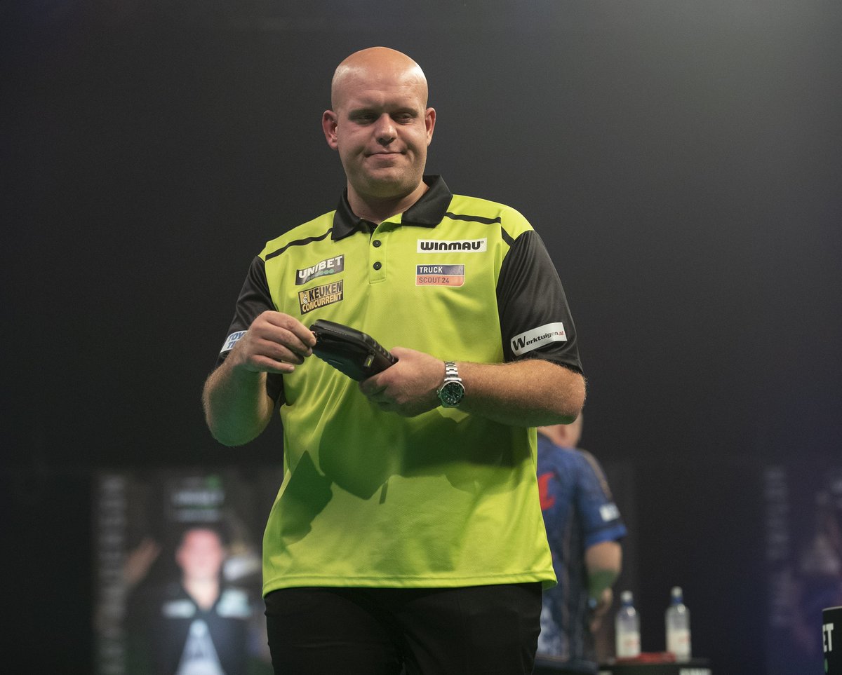 Darts on BBC America tweet media