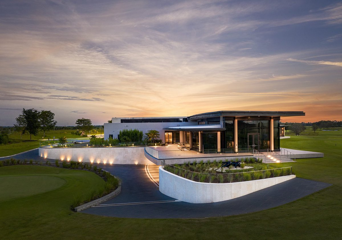 4) The clubhouse was designed by NBWW - the firm behind much of Miami's skyline.“We wanted the precision and flow of the golf swing as well as Michael’s athleticism and corporate finesse to inspire the contemporary form and detailing of the Clubhouse architecture.” NBWW