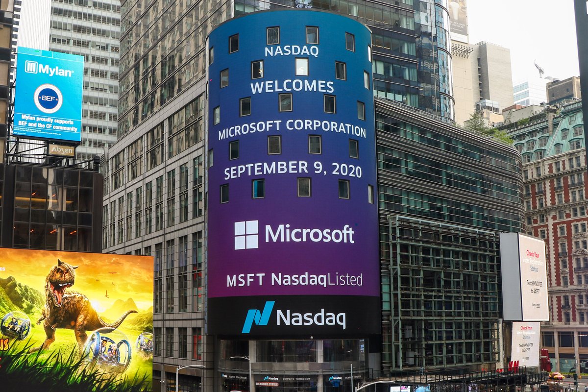 NasdaqExchange's tweet photo. In celebration of #HispanicHeritageMonth, Diego Martinez, Chair of @Microsoft’s HOLA, rang @Nasdaq's closing bell today. 

HOLA works to recruit, retain and advance current and future Hispanic and Latinx employees. Thank you for joining us! https://t.co/sKBwv3z68w