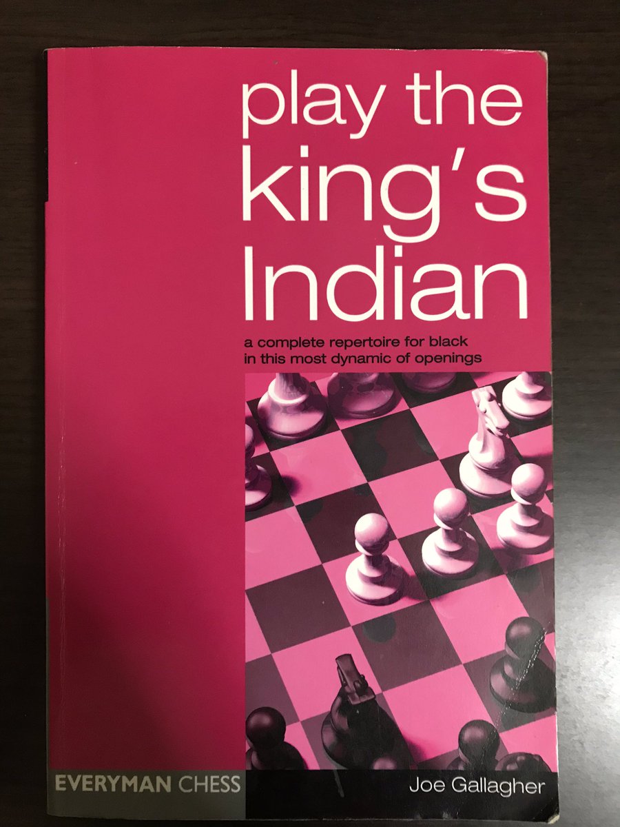ぽんと チェスを始めるために はじめてのチェス を読んでフィッシャーを知り フィッシャーが1 E4とsicilian Najdorfとking S Indianを指していることを知り Kidを指すためにこの本を買ったのが10年以上前 そこからずっと Kidに惚れています ぽんと チェスを始めるために はじめてのチェス を読んでフィッシャーを知り フィッシャーが1 E4とsicilian Najdorfとking S Indianを指していることを知り Kidを指すためにこの本を買ったのが10年以上前 そこからずっと Kidに惚れています