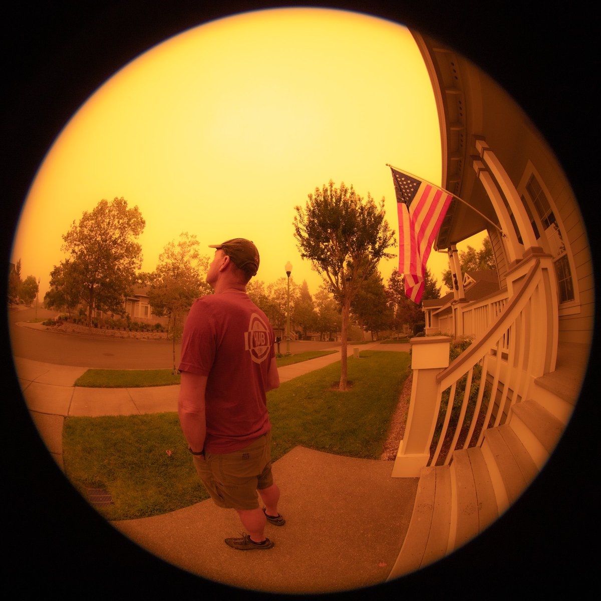 keithflood's tweet image. Went to sleep on planet 🌎 and woke up, stepped outside our bubble and found out I was on Mars! Courtesy of #Augustlightningcomplex fires #USFSMNF #abc7now