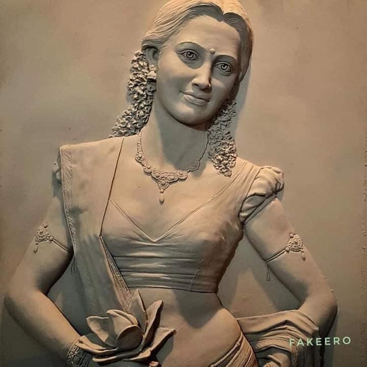 DanyalGilani's tweet photo. Gifted Sculptor Fakeero Solanki Meghwar from Tando Allahyar received Tamgha-i-Imtiaz in recognition to his services to this art. Itβs a proud moment, not only for his Hindu community, but for the entire country. π΅π°
#BeautifulPakistan https://t.co/X5VeyBJcCK