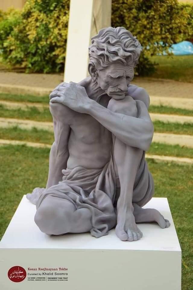 DanyalGilani's tweet photo. Gifted Sculptor Fakeero Solanki Meghwar from Tando Allahyar received Tamgha-i-Imtiaz in recognition to his services to this art. Itβs a proud moment, not only for his Hindu community, but for the entire country. π΅π°
#BeautifulPakistan https://t.co/X5VeyBJcCK