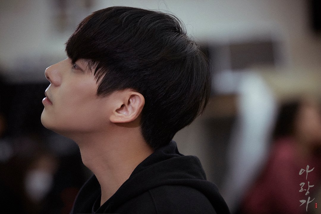 v이슬v tweet media