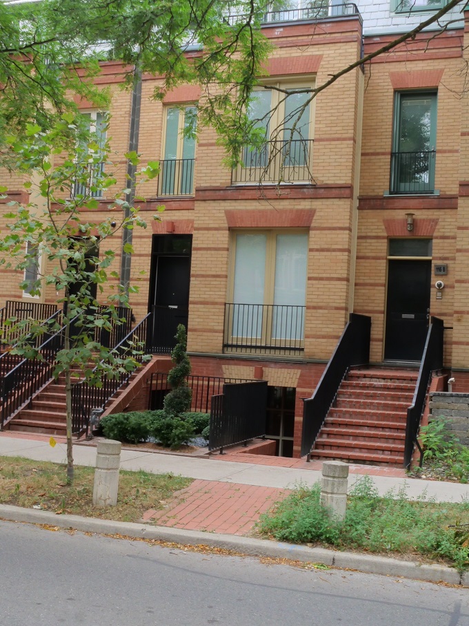 PennyBrownTO's tweet photo. New Listing -Stunning Yorkville Townhome. 
116 Hazelton Avenue 
$4,350,000 https://t.co/0eWdiFXK0j