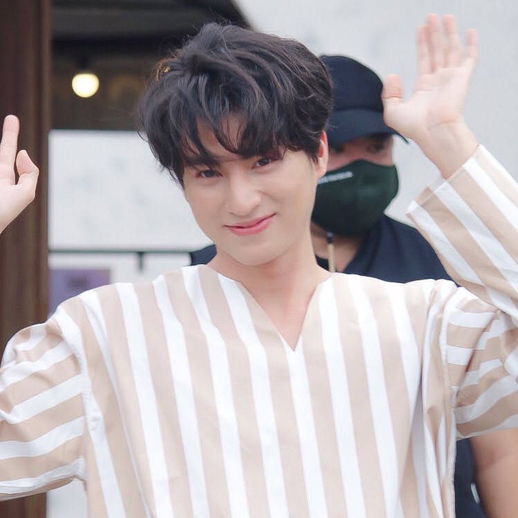 firstly, his mannerisms are one of the many things that make up this beautiful characteristic about him. he's a reserved and soft spoken person, so when he moves around its delicate, making him look cute and soft