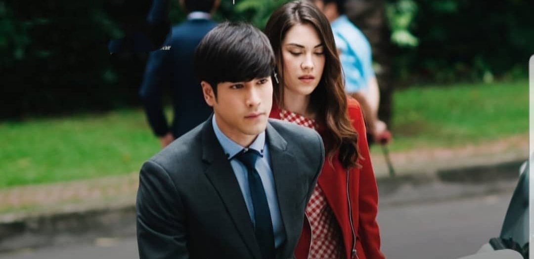 sarunya_EU's tweet photo. #MLFASHottieProf
#nadech #kugimiyas https://t.co/H1BFP1lkaT