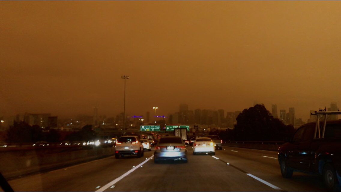 JLGarfield's tweet photo. It’s supposed to be 8:00am with the sun up. Looks more like Mars after sunset instead 😷🔥🌫🌫 #nofilter #smokefilter #burntorangeliterally #wildfires #SF #BayArea #Apocalypse https://t.co/5VZAoFugBL
