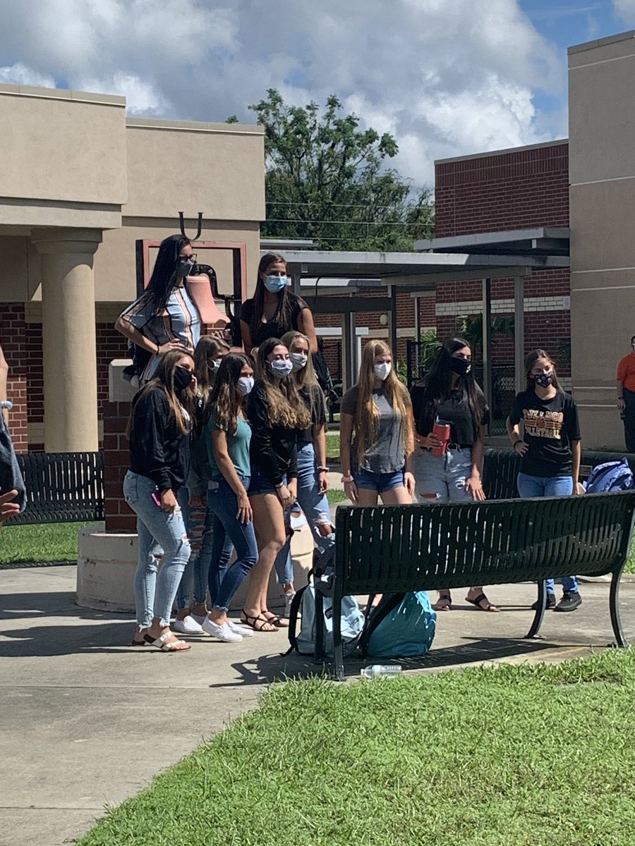 First victory bell ringing of the year! Great job by the <a href="/UmatillaHigh/">Umatilla High School</a> Volleyball team defeating rival Eustis last night. #BetheBestU
