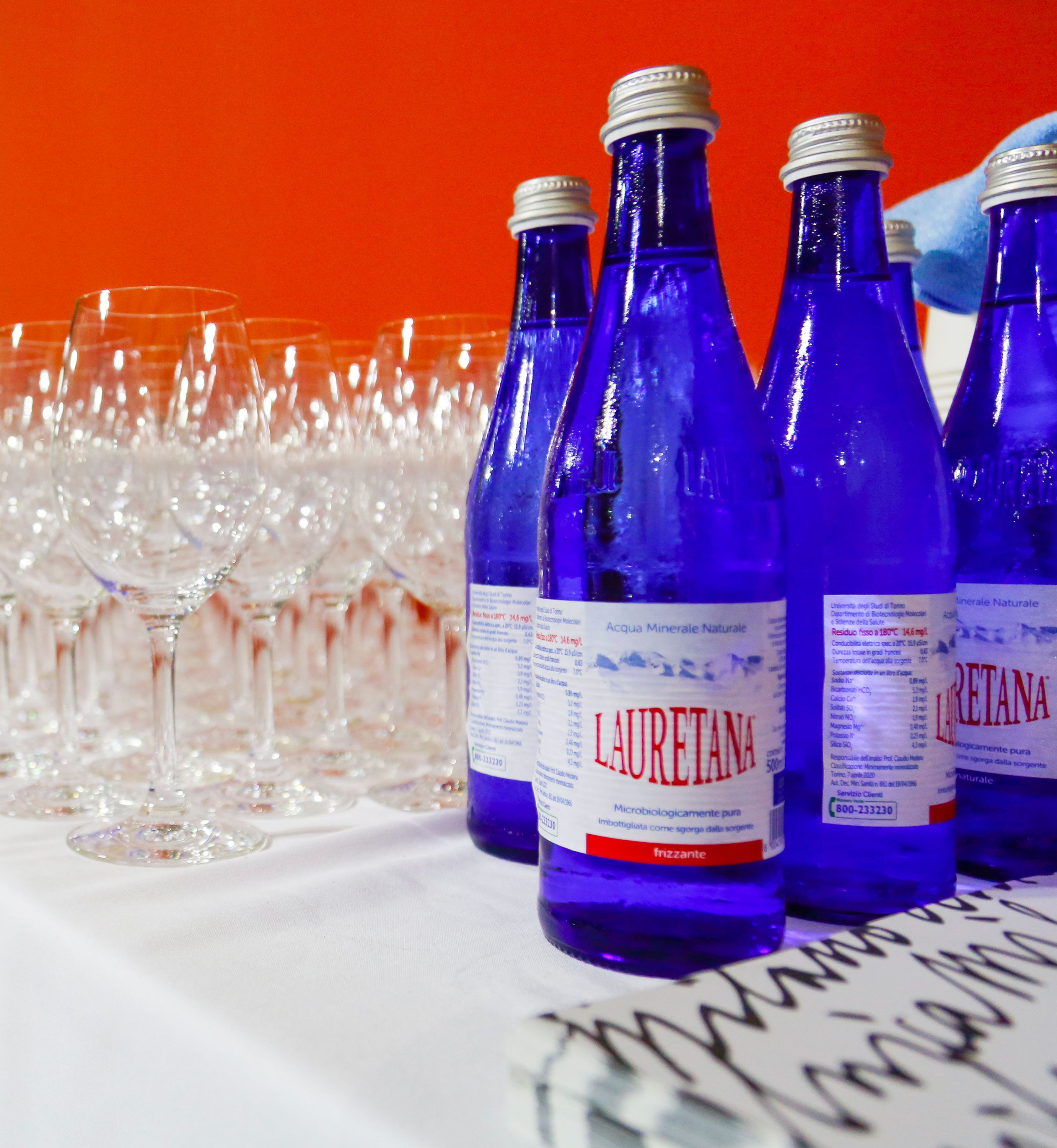 milanounica on X: Thanks to Acqua Lauretana, which has confirmed its  precious contribution in favor of the trade show, ensuring always pleasant  moments of relaxation for all participants. #UnitedtobeUnique   / X
