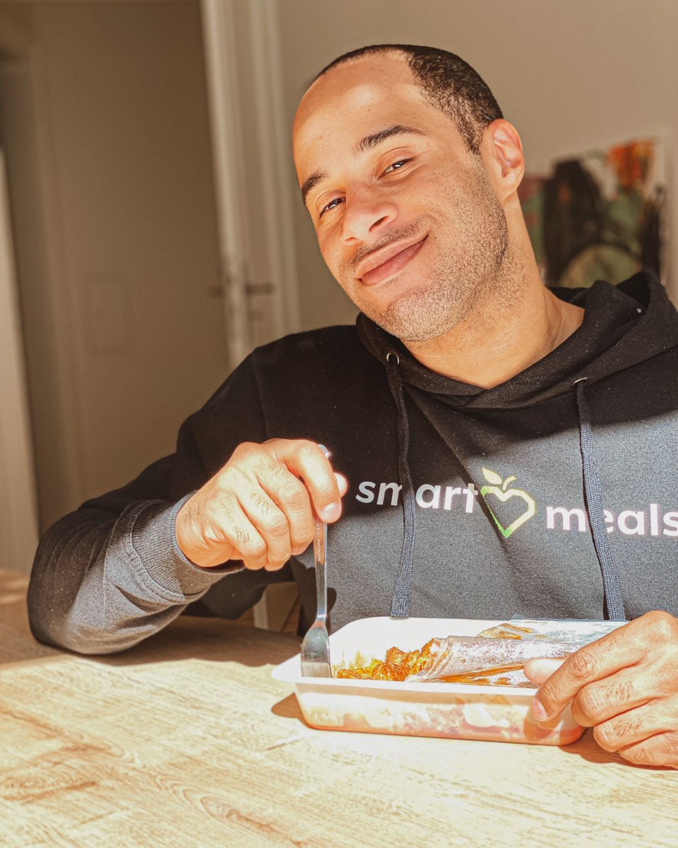 Schmecken muss es❗ Aus diesem Grund verkosten wir jede Woche persönlich unsere Smart Meals.💚

🔴 Wie zufrieden bist du mit unseren Mahlzeiten?