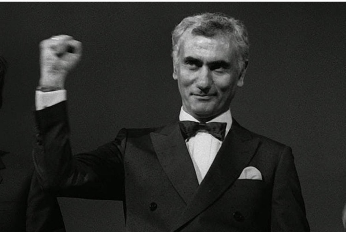 mng_omerr's tweet photo. Mutlaka kazanacağız #yilmazguney #cirkinkral https://t.co/LH02OEuPhA