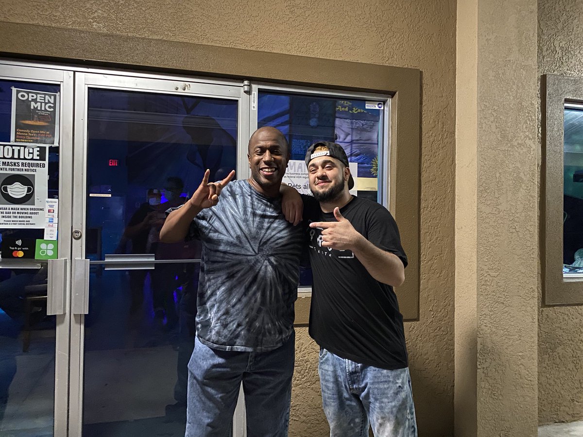 JojoSazon's tweet photo. This dude by far one of the funniest people I’ve ever witness in stage straight killer https://t.co/OAuUEaLjfS