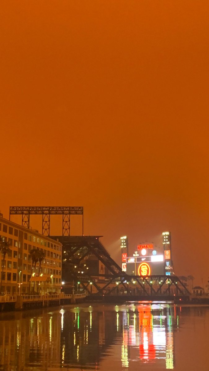 chrisceg's tweet photo. I've never seen anything like this in San Francisco. Ever. https://t.co/134UVRopix