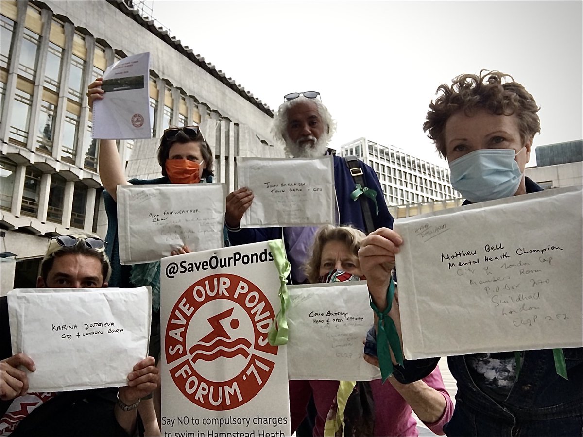 saveourponds's tweet photo. SWIMMERS’ SURVEY REPORT DELIVERED to @cityoflondon @CityCorpHeath today. Keep #hampsteadheathponds #freefromcompulsorycharges #socialprescribing #pondsnotprofit https://t.co/67dvEskF6G