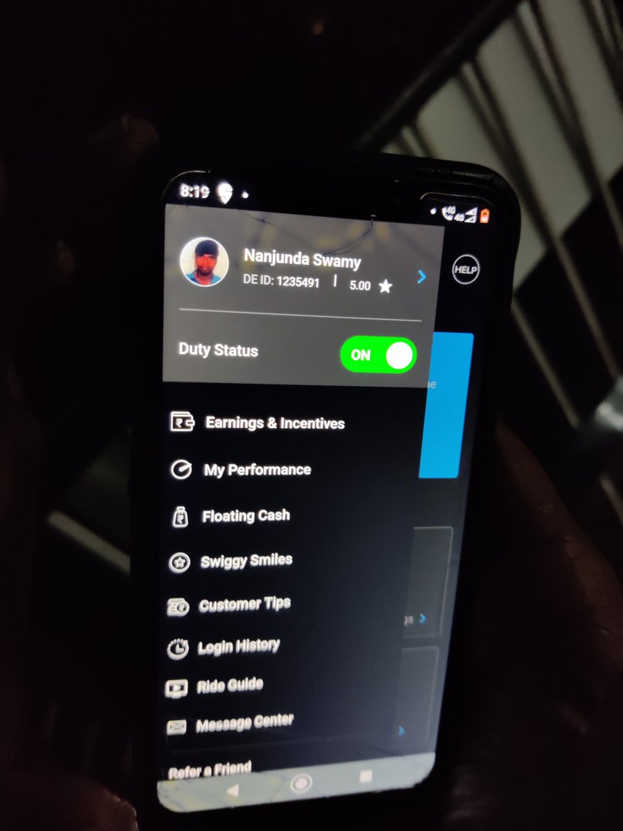 kanak2843's tweet photo. #swiggycheats #swiggy Strange issue happening from especially during rain. Order placed he would not pick up call.suddenly he comes to your location with food and say payment not recieved from restaurant,he has paid ,ask you to cancel the order and pay him through paytm,phonepay https://t.co/AipO7gLa6N