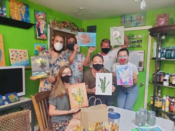 What a fun and talented group last night! 🤩

We are scheduling paint classes and plant workshops for small groups! Send us a message for more info!

#create #banyantreeartstudio #islamorada #floridakeys