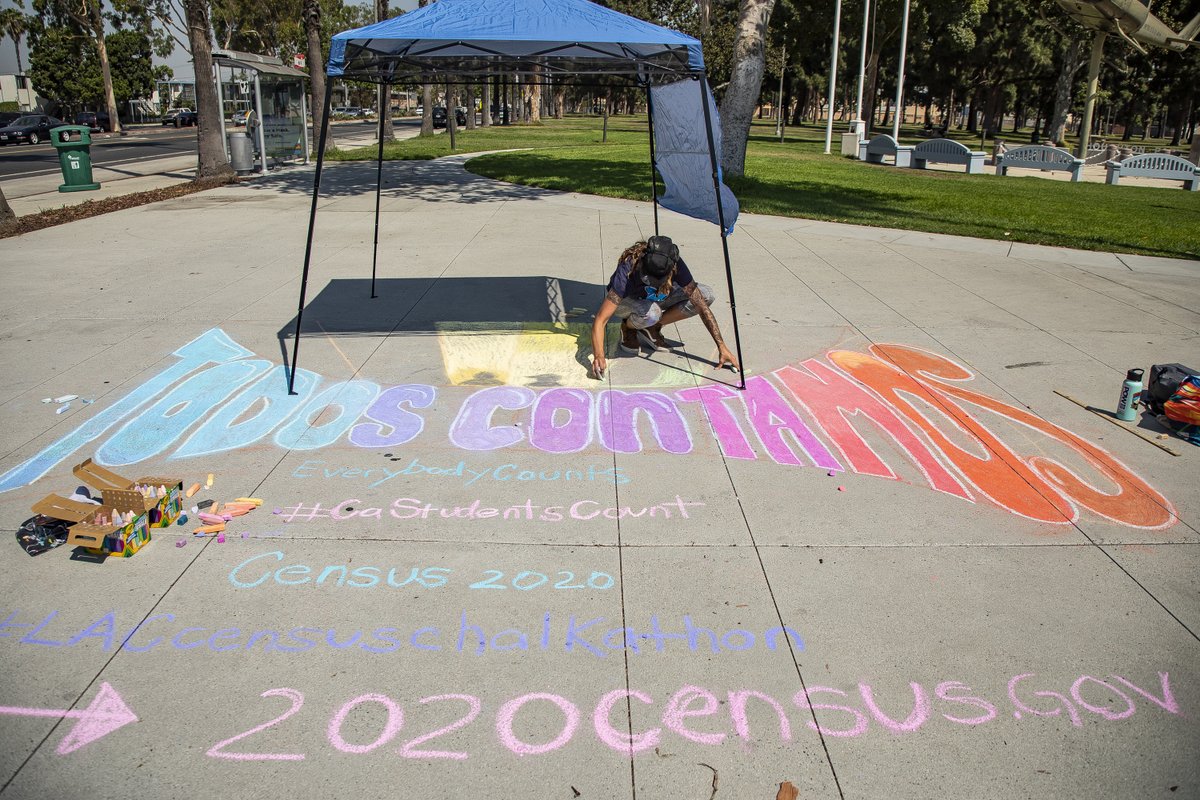 LongBeachCity's tweet photo. Artist Tracy Negrete joined the #CAcensuschalkathon in Houghton Park. Spreading the message that #EveryoneCounts in the #2020Census! 👥
Remember last day to get counted is September 30th.🗓 Be Counted, Long Beach!
#CAStudentsCount #LBCounts2020 https://t.co/3lO0sSxTid