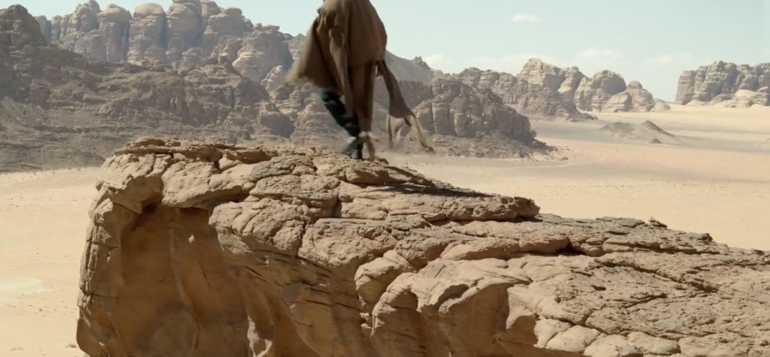 TheFilmUpdates's tweet photo. “I only shot two scenes on green screen. Everything wlse was practical.” - Timothée Chalamet on #Dune https://t.co/SyoZSmNLXc