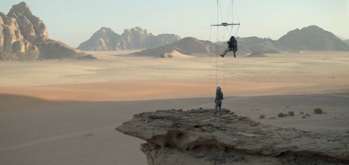TheFilmUpdates's tweet photo. “I only shot two scenes on green screen. Everything wlse was practical.” - Timothée Chalamet on #Dune https://t.co/SyoZSmNLXc