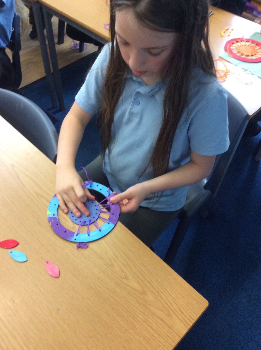 HambrookSchool's tweet photo. Year 6 have been crafting this week. We have been making dream catchers to hang in our classroom. It’s lovely to see the class working as a team! #hambrook6 #primaryart #sewingchallenge 🧶🎨 https://t.co/hkn6j7ftlj