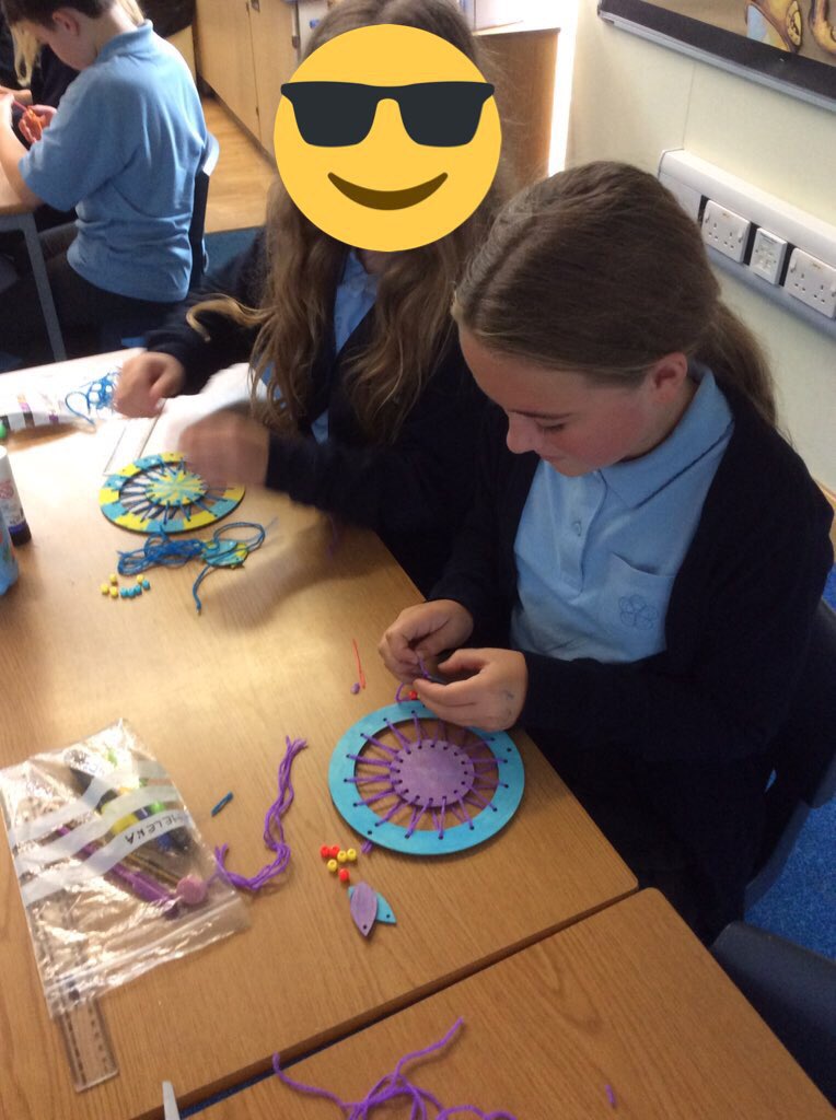 HambrookSchool's tweet photo. Year 6 have been crafting this week. We have been making dream catchers to hang in our classroom. It’s lovely to see the class working as a team! #hambrook6 #primaryart #sewingchallenge 🧶🎨 https://t.co/hkn6j7ftlj