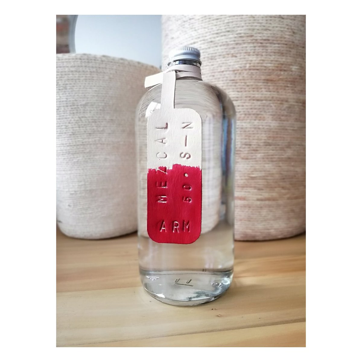 casquivanomx's tweet photo. ＲＯＪＯ Edición Especial Septiembre

Mezcal ＡＳÍ ＳＩＮ ＮＯＭＢＲＥ

Solo durante septiembre y para festejar el mes patrio puedes elegir el rojo en el color de tus etiquetas personalizadas

Síguenos > https://t.co/X3CBsUHpXg

#asisinnombre #mezcal #nosolotequila #septiembre https://t.co/Pcx7UmrKXM
