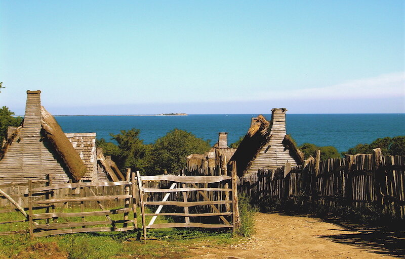 USCDornsife's tweet image. 400 years ago this month, the Mayflower set sail. @USC Dornsife historian Peter Mancall looks at why the Plymouth colony continues to have such a prominent place in the story of America: ow.ly/g3tL50BkpXX

@USCHistory @USC_EMSI @ConversationUS