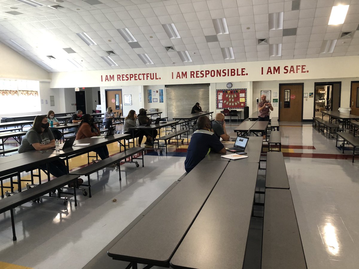 DrBarrowfcboe's tweet photo. Visiting SHES observing PL Schoology training. #CreativityandExcellence in action! https://t.co/E61z7ZcpSF