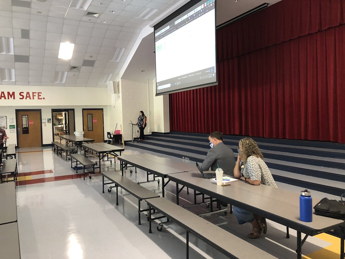 DrBarrowfcboe's tweet photo. Visiting SHES observing PL Schoology training. #CreativityandExcellence in action! https://t.co/E61z7ZcpSF