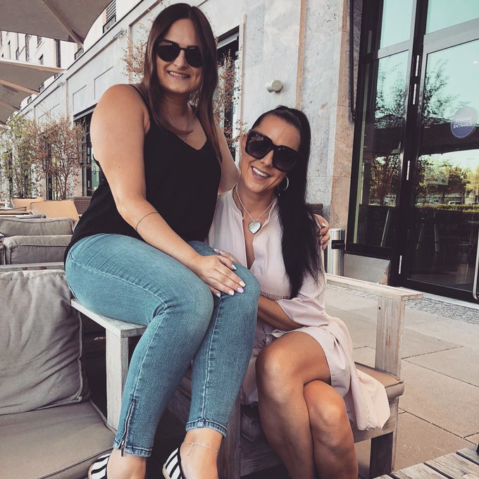 Love my best friend and sister @texas_patti ❤️ . #m&uuml;nchen #city #citygirls #happy #texaspatti #holly<a class="tags" href="/tag/texas_patti">@texas_patti</a><a href="/tag/smile"class="tags"><span>#smile</span></a><a href="/tag/happy"class="tags"><span>#happy</span></a><a href="/tag/family"class="tags"><span>#family</span></a><a href="/tag/germany"class="tags"><span>#germany</span></a><a href="/tag/city"class="tags"><span>#city</span></a><a href="/tag/sunglasses"class="tags"><span>#sunglasses</span></a>