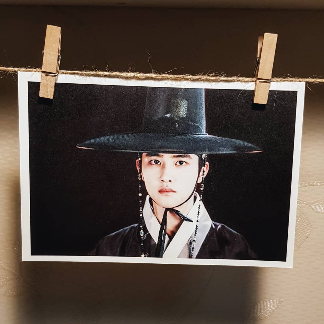 Hestia_D112's tweet photo. [RT]백일의낭군님 2주년 기념 🎉 이벤트

(예전에 만든 거지만)
백낭 율.원득 엽서 4종 set 
3분께 보내드려요~

반짝이는 종이라 실물은 좀 더 예뻐요~

추첨은 10일 저녁 10시에 할게요.

#백일의낭군님 #이율 #원득
#2YearsOf100DMP
#백낭2주년_생일축하혀_생일축하혀 https://t.co/7ukRwhzBUI