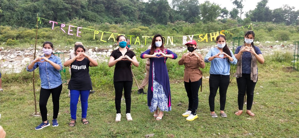 iampriyankanegi's tweet photo. #PlantATree #savetheplanet #GreenIndiaChallenge https://t.co/t4WqIySPKh
