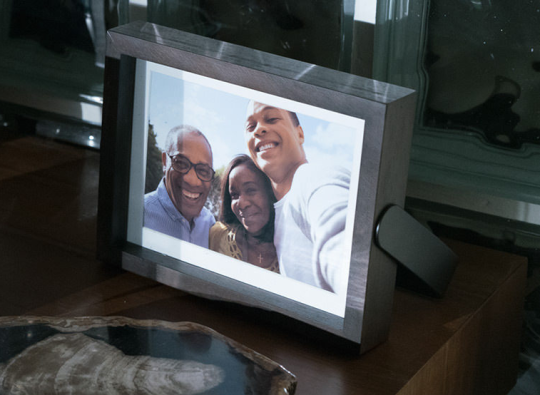 SamuEl_KentMan's tweet photo. @ray8fisher @Karen_Bryson That's so wholesome and adorable!
Love to the Stone family! Shout out to Elinore Stone and Silas Stone for raising such an incredible and strong young man! #ManOfStone
#BORGLIFE #HappyBorgDay https://t.co/So4Hk1D0pi