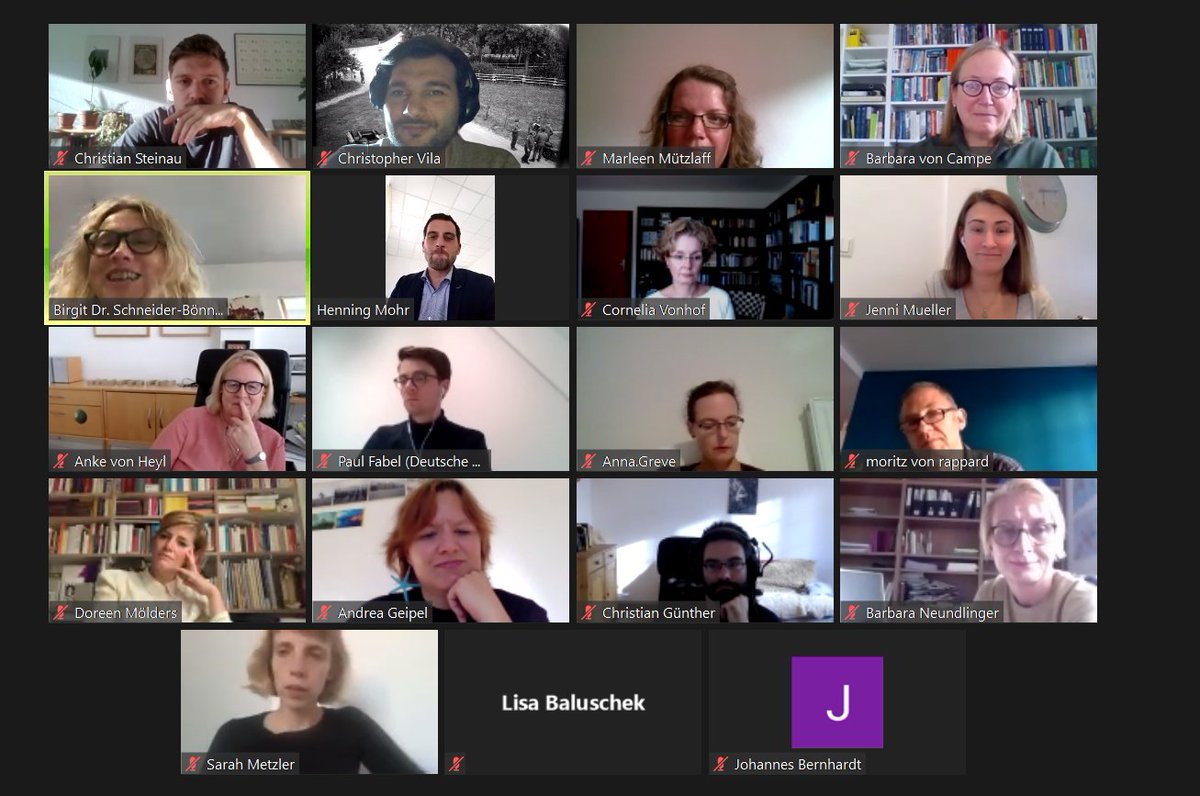 agilekultur's tweet photo. Jetzt live #Kultur als Vorreiter in der #Stadt und #Verwaltung für neue Strukturen, Prozessen und Formate. #neueKultur #Kultur #Experiment https://t.co/gh6fPySpWy