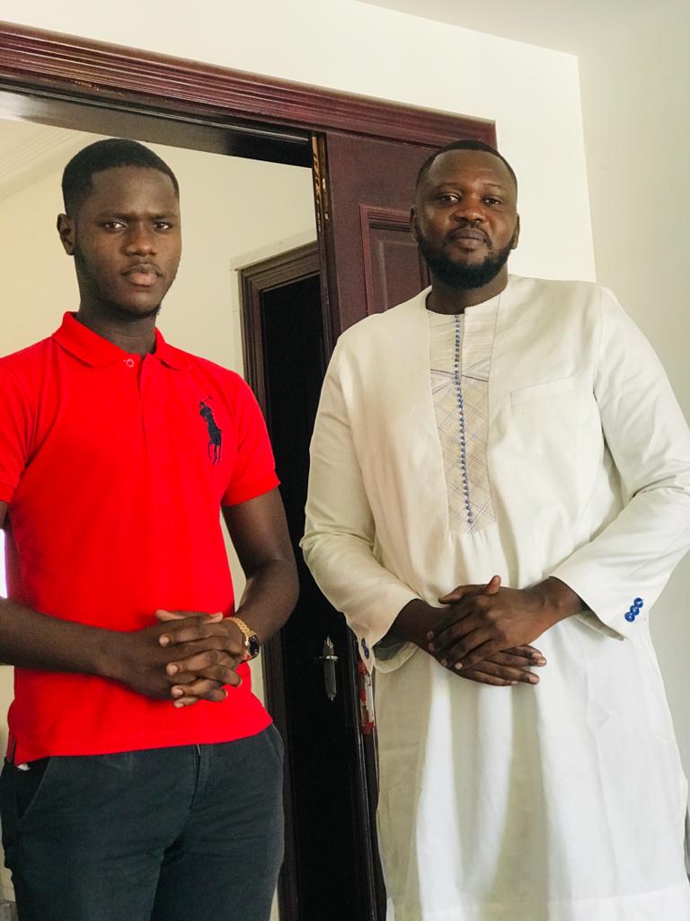 AhmedSySya1's tweet photo. 🎙️ÉDUCATION : Ablaye NDIAYE co-fondateur de WIKKI-OFFICE ( plateforme digitale d'offre de bourses en partenariat avec les grandes Universités Privées du Sénégal ) était l'invité de la grande matinale YEEWUL NAADJ NA de ce mercredi 09 septembre.
FM Sénégal 103.1 🇸🇳🎧 https://t.co/KpqWDSMyVI