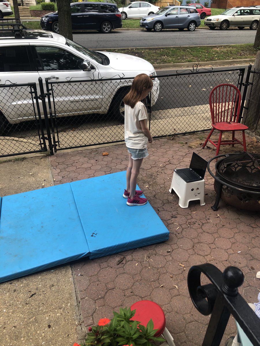 marymbell's tweet photo. Thank you @MVCSlearns 4 making the best of a difficult time. #PEoutside #gymclass https://t.co/CEZW19GL1w