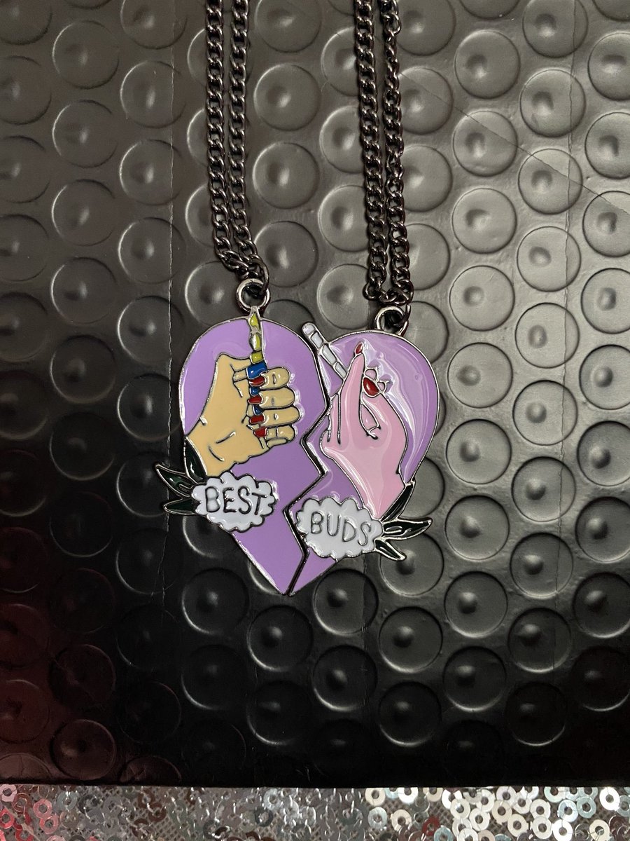 charmscloset__'s tweet photo. Added some new items to the website. Will be adding more later. 

Shop : https://t.co/Ed4O82pKN5 

Ask me if I have any discount codes available. https://t.co/8IbUfZFo3B