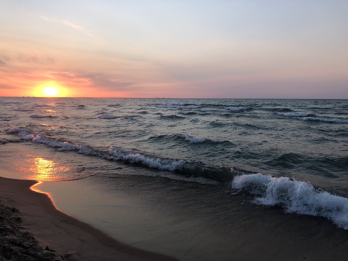 Jyoti97478354's tweet photo. the ocean belong
to your lips,
dont let it dry
dont disappoint
the sun when
searching your smile
dear luv
#deepsecrets
#jyotichand https://t.co/M2a1a3Xy29
