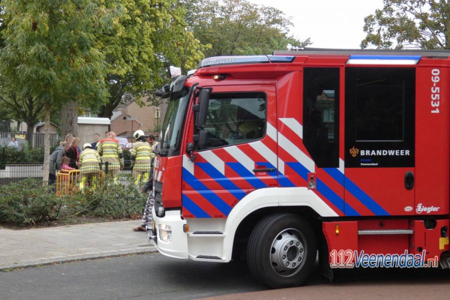 Kindje vast in speeltoestel op schoolplein in #Veenendaal. 112Veenendaal.
