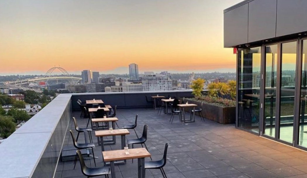 Big News: @MigrationBrew opened a brand new rooftop spot in the Stadium District! Follow them for all the awesome details and remember to enjoy responsibly. Cheers! #PDX #PDXbeer #DowntownPDX