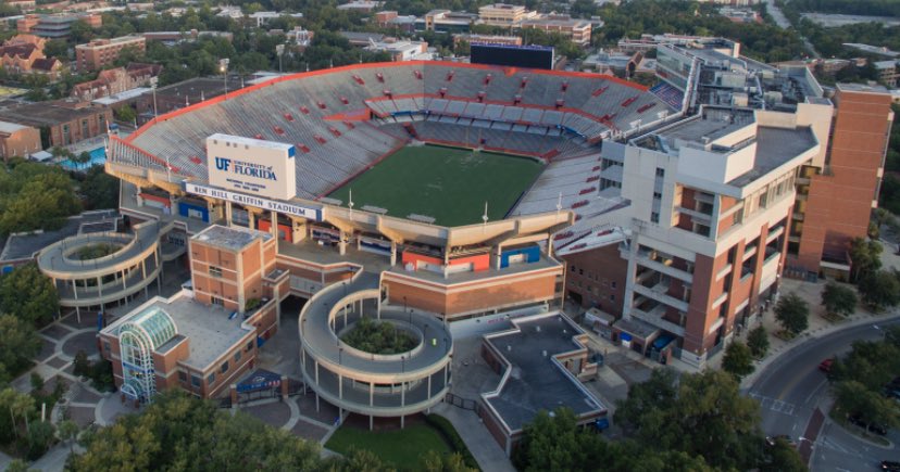 d1highlights's tweet photo. 🚨BREAKING🚨
2022 WR @isaiahhorton14 out of Oakland HS (Murfreesboro, TN) tells us he has been offered by SEC East power @GatorsFB ‼️
@J3MTraining @J3M7v7 @CoachTBarr @DecarloWoodmore @RN_JK808 @JPrince30 #j3mtraining #d1highlightsprepnews #TheSwamp #Gators #Florida https://t.co/TDgAjaN5ia