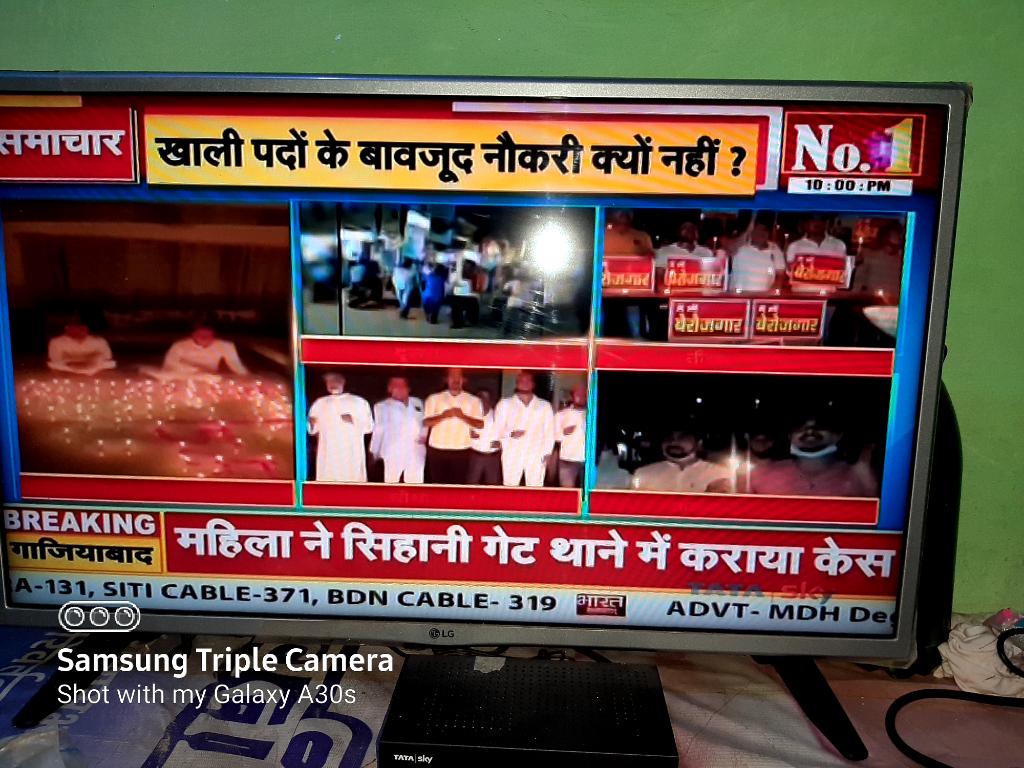 DKS151287's tweet photo. How the josh 🔥📱🔦🕯️
@HansrajMeena 
@suryapsingh_IAS 
#9बजे9मिनट https://t.co/fLRXaS4viQ