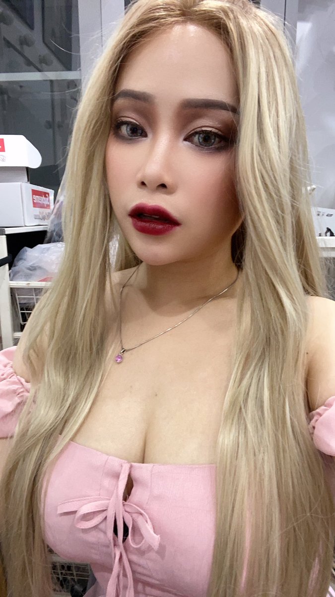 Trying out new makeup style 🥰🥰😍😍
Follow me on:
Patreon (coming soon)
Gumroad (coming soon)
IG @nanaberry.chan
Twit: @nanaberry00
Reddit u/NanaBerryCosplayer
#cosplay #cosplaygirl #cutegirl #makeup #asiangirl #sexy #sexycosplayer #sexygirls #lacewig #wig https://t.co/z1JkT9YbFX