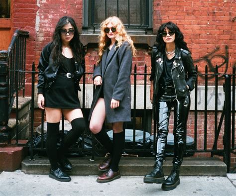 TheUnicornSound's tweet photo. L.A. Witch (@LA_WITCH)

Songs to Listen to: Gen Z &amp; I Wanna Lose

Bandcamp: https://t.co/gOocrHtOmr

Spotify: https://t.co/aDd3pBBMkV

Apple Music: https://t.co/EytuKGKMMj https://t.co/NFdT2FPqYw