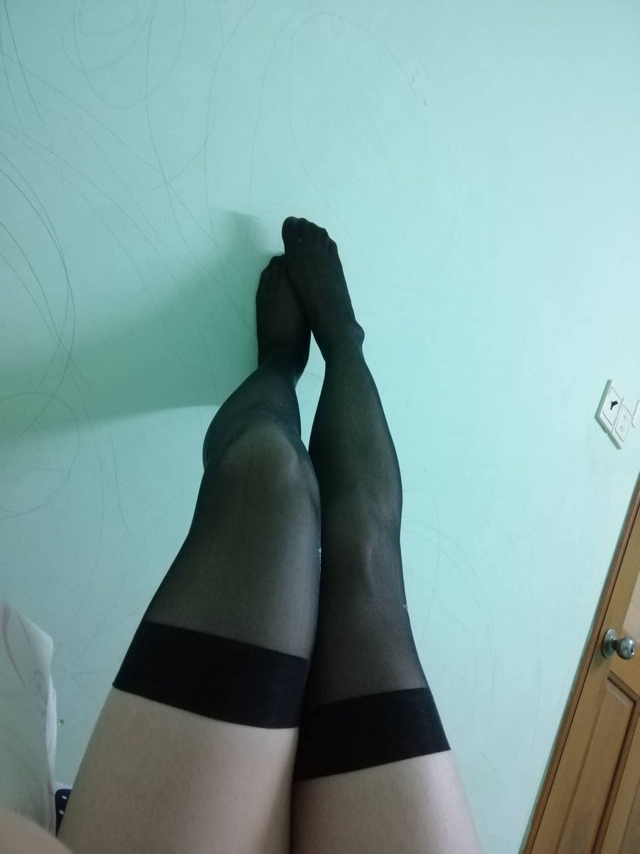 Nightmare9x9x's tweet photo. Stockings and pantyhose
#SissySlut 
#crossdresser https://t.co/VV5OtZ2JcB