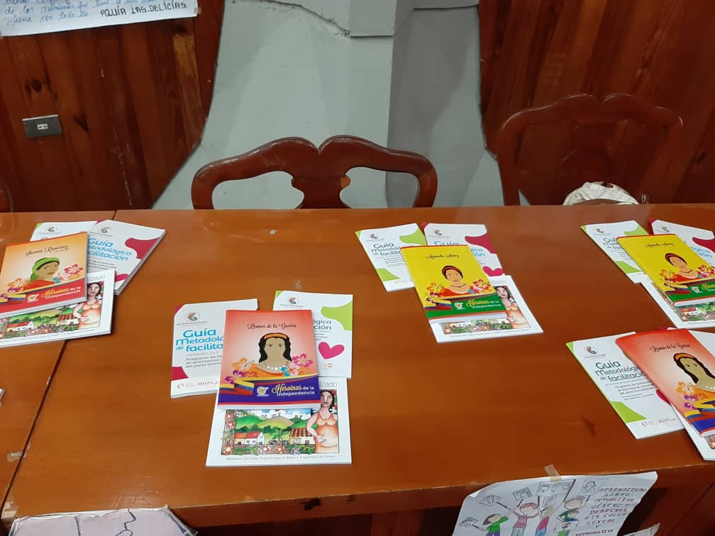 Con el fin de brindar herramientas tecnológicas para las promotoras comunales de parto humanizado, @iagsgirardot en articulación con el Ministerio del poder popular para la mujer y la igualdad de género, Instituto Nacional de la Mujer, y el plan parto humanizado...

(1/2)