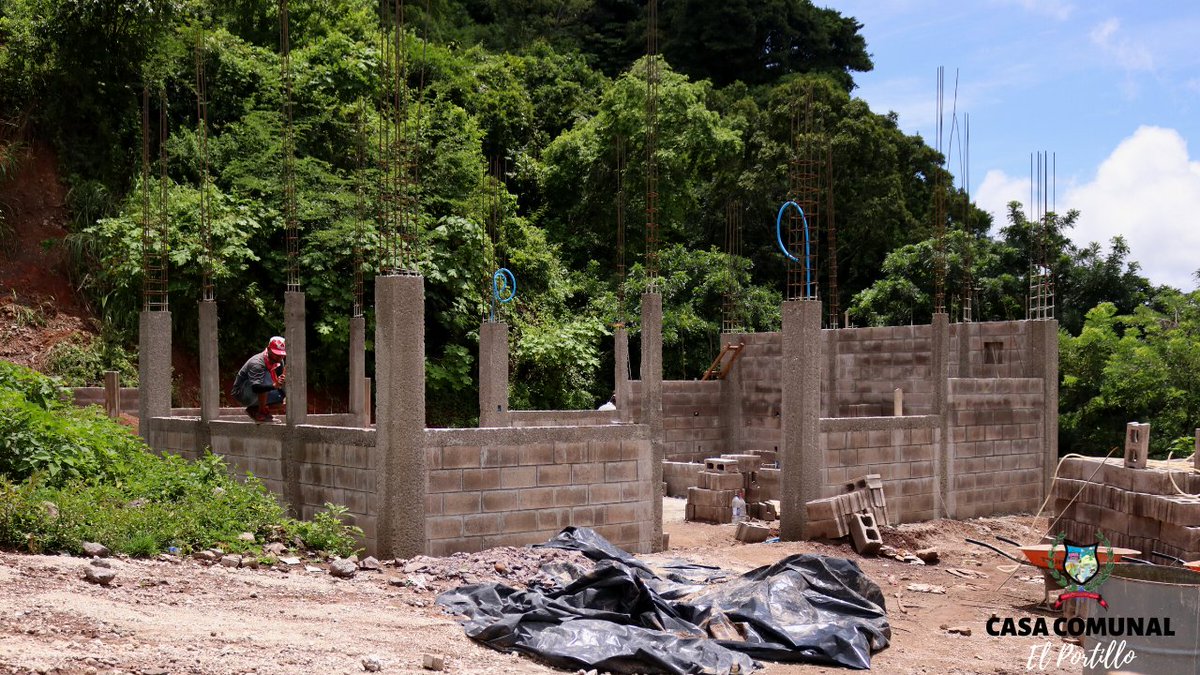 ArcataoSv's tweet photo. ¡Seguimos trabajando en la construcción de la Casa Comunal en el caserío El Portillo!

Muy pronto los habitantes  de esta comunidad contarán con un espacio digno para la realización de sus actividades artísticas, culturales y sociales. https://t.co/szNyql9vwL